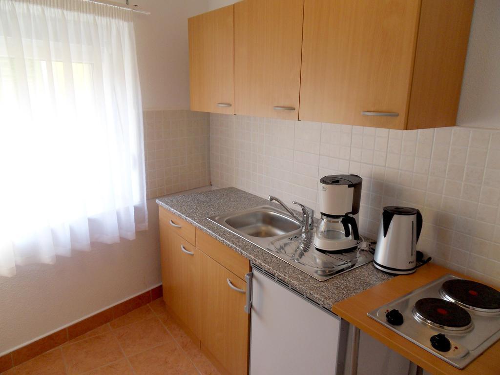 Apartments Petricevic 2 Selce Exterior foto